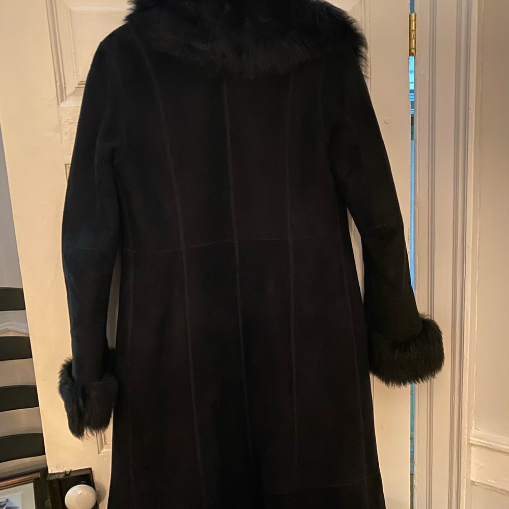 Shearling Coat Fully Lined. Button Closure. Size … - image 3